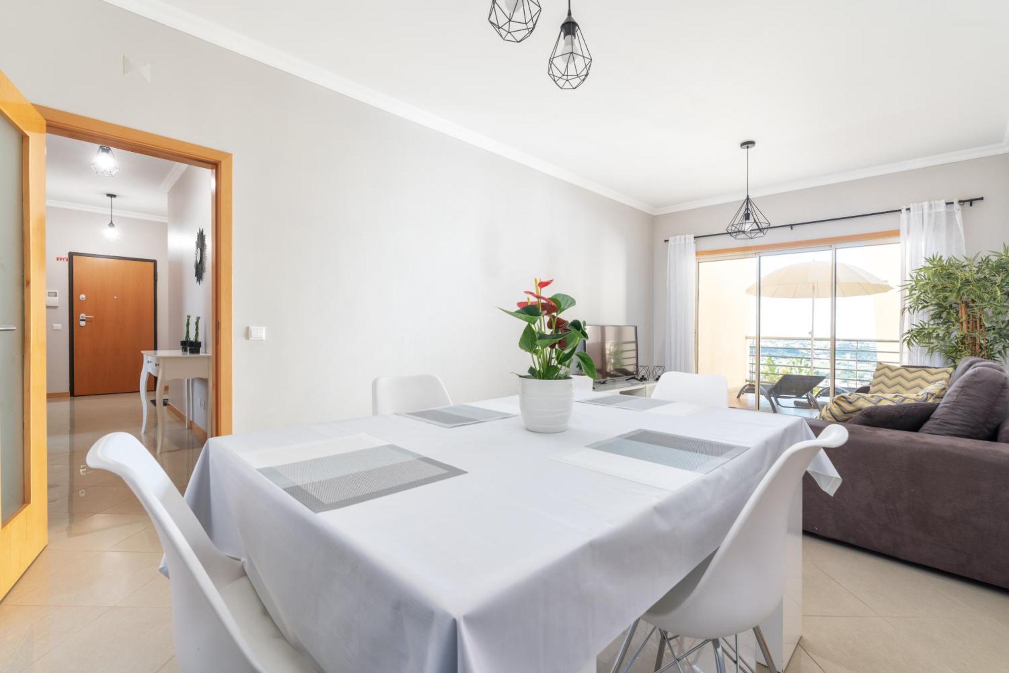 Homes White Rose Garden With 2 Terraces & 2 Swimming Pools Apartment *
